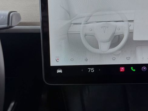 Used 2023 Tesla Model Y Long Range image 21