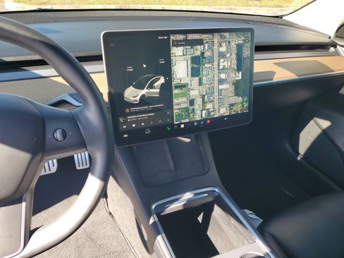 Used 2022 Tesla Model 3 Performance image 22