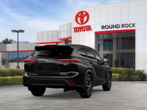 New 2026 Toyota Highlander XLE AWD/4WD image 9