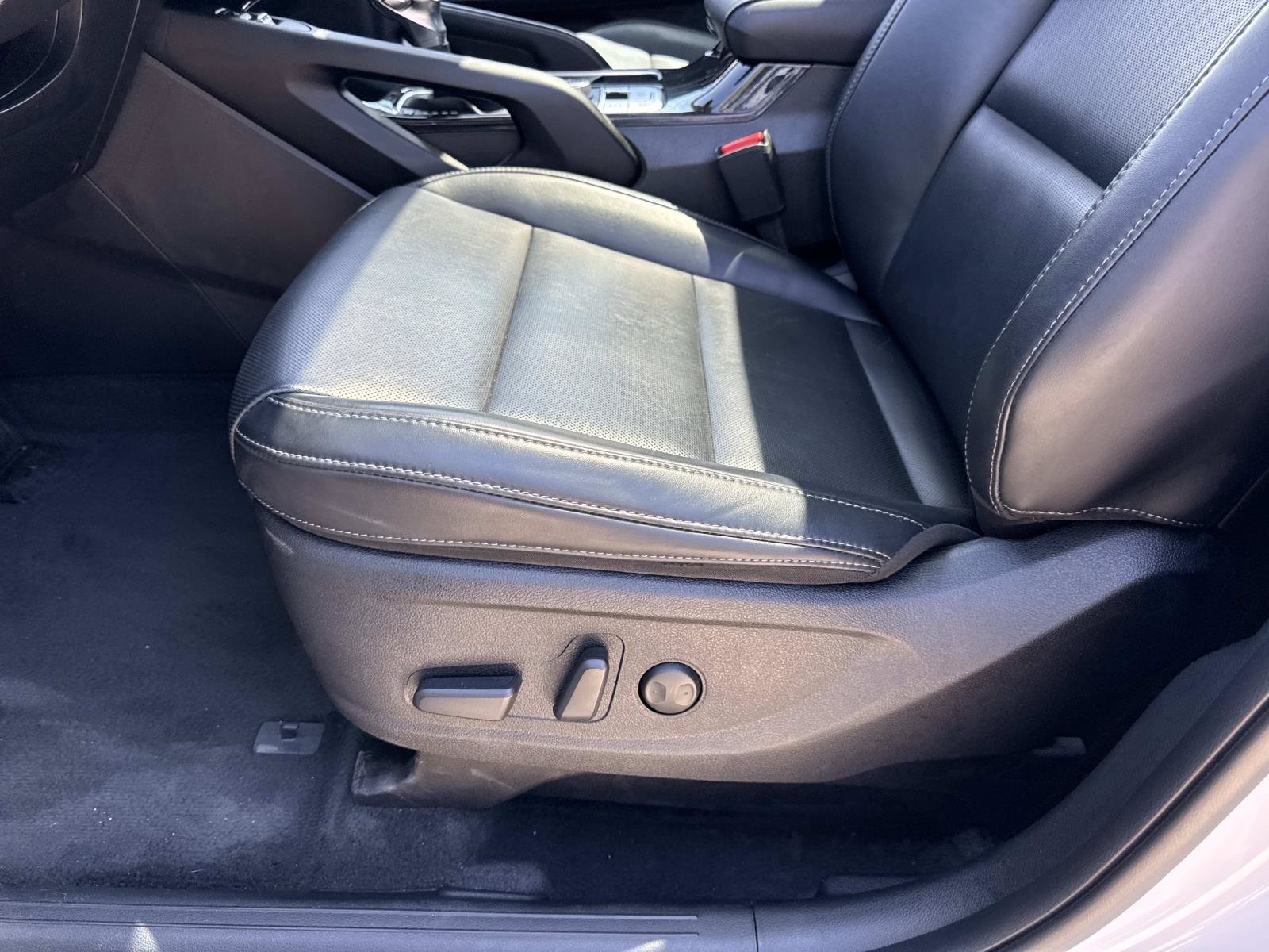 Used 2024 Kia Telluride S w/ S Sunroof Package FWD image 16