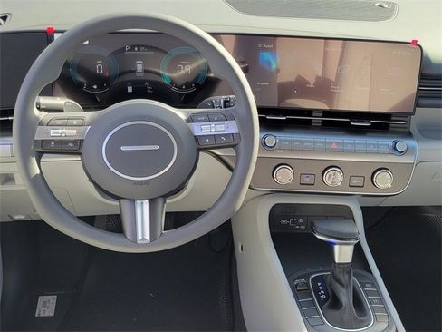 New 2026 Hyundai Kona SE image 4