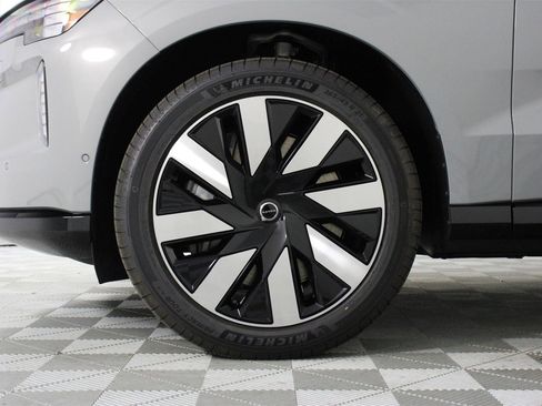 New 2025 Volvo EX90 Plus w/ Protection Package Premier image 12