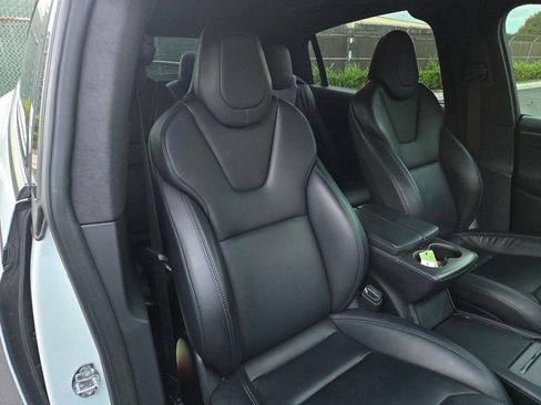 Used 2018 Tesla Model X P100D image 30
