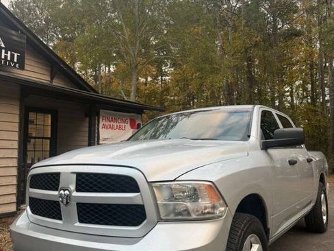 Used 2013 RAM 1500 Express RWD image 1