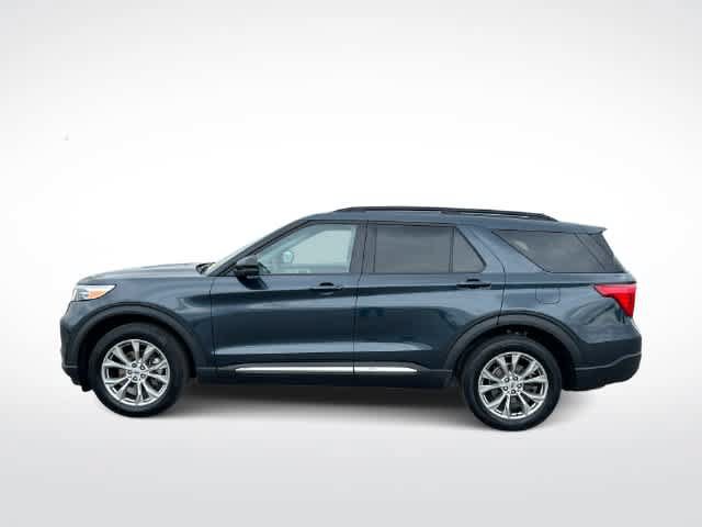 Used 2023 Ford Explorer XLT w/ Equipment Group 202A AWD/4WD image 5