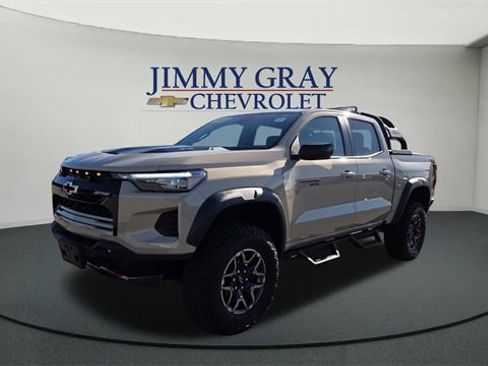 Used 2023 Chevrolet Colorado ZR2 w/ ZR2 Convenience Package III image 7