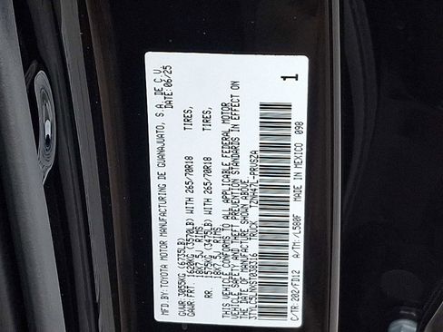 Certified 2025 Toyota Tacoma TRD Off-Road image 29