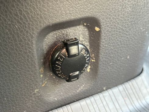 Used 2022 Toyota Sienna LE image 29