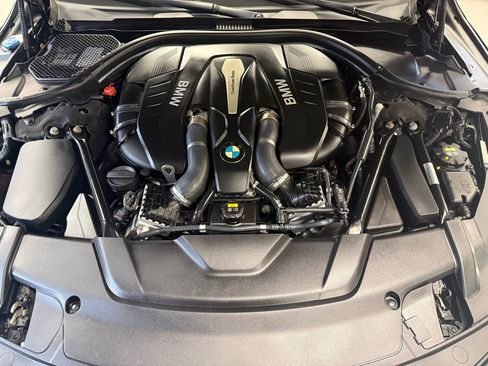 Used 2017 BMW 750i xDrive image 22