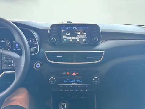 Used 2019 Hyundai Tucson Sport FWD image 11