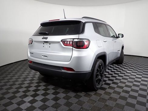 New 2026 Jeep Compass Latitude image 13