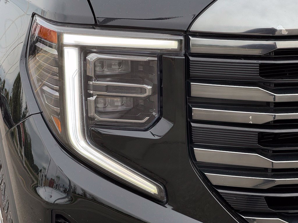 Used 2023 GMC Sierra 1500 AT4 w/ AT4 Premium Package AWD/4WD image 44