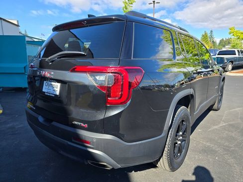 Used 2022 GMC Acadia AT4 w/ Technology Package AWD/4WD image 4