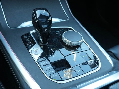 Used 2020 BMW X7 xDrive40i w/ M Sport Package image 23