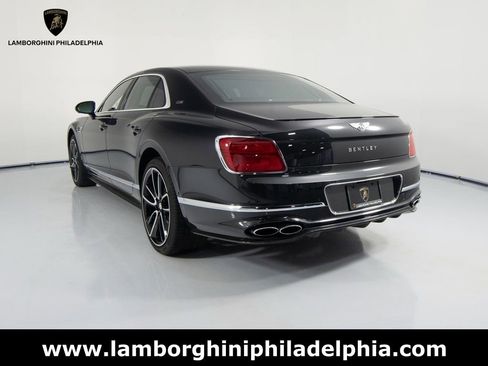 Used 2024 Bentley Flying Spur V8 image 7
