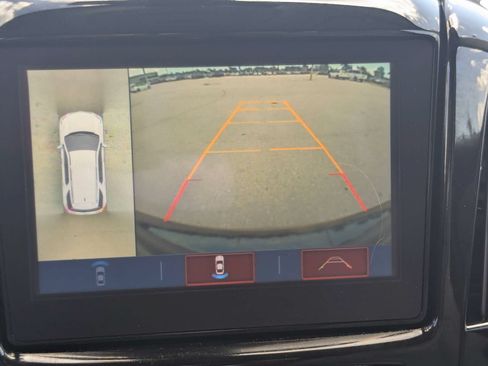 Used 2019 Chevrolet Traverse LT w/ LT Premium Package FWD image 24