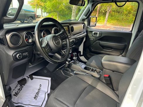 Used 2020 Jeep Wrangler Unlimited Sport image 38