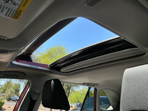 Used 2024 Toyota RAV4 XLE image 33