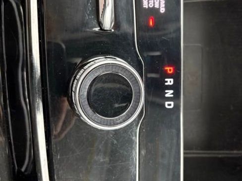 Used 2023 Jeep Grand Cherokee Limited w/ Luxury Tech Group II image 19