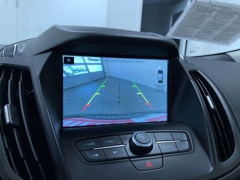 Used 2019 Ford Escape SEL w/ SEL Sport Appearance Package image 28