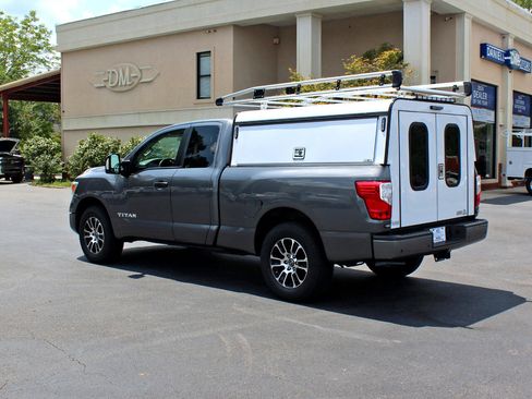Used 2023 Nissan Titan SV w/ SV Utility Package image 10