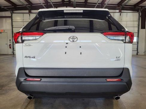 Used 2025 Toyota RAV4 LE image 4