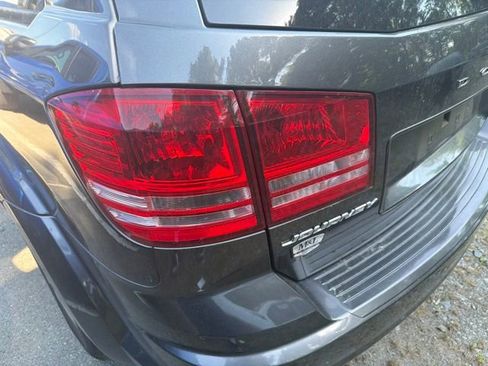 Used 2018 Dodge Journey SE FWD image 10