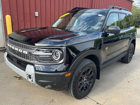 Certified 2025 Ford Bronco Sport Badlands w/ Badlands Tech Package AWD/4WD image 3