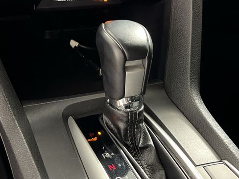 Used 2019 Honda Civic EX image 22