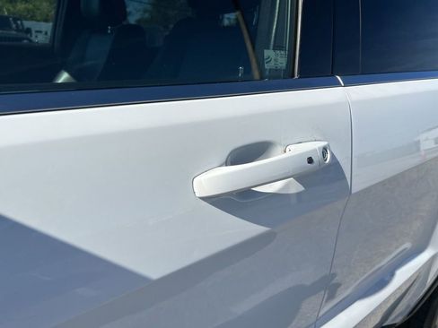 Certified 2021 Jeep Grand Cherokee Laredo X image 19