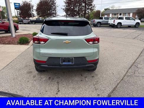 Used 2025 Chevrolet TrailBlazer LS w/ LS Convenience Package AWD/4WD image 4