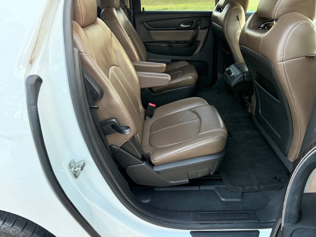 Used 2016 GMC Acadia SLT FWD image 28