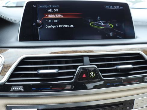 Used 2016 BMW 750i 750i image 33