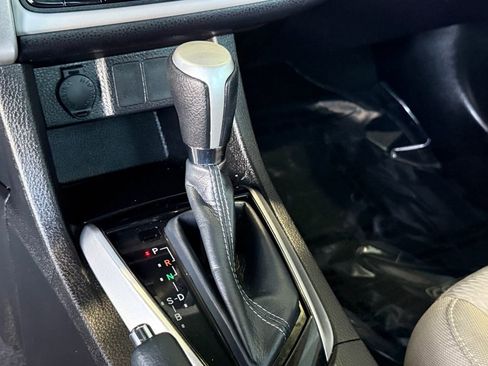 Used 2018 Toyota Corolla LE w/ Carpet Mat Package (TMS) image 27