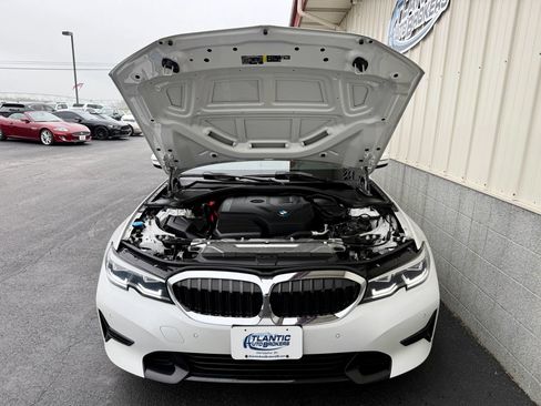 Used 2022 BMW 330i xDrive Sedan w/ Driving Assistance Package AWD/4WD image 9