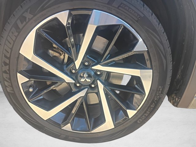 Used 2023 Mitsubishi Outlander SEL FWD image 23