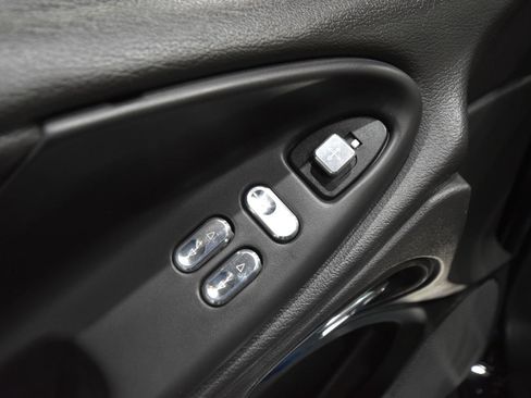 Used 2004 Ford Mustang Mach 1 RWD image 16
