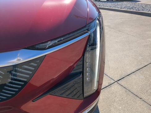 New 2026 Cadillac Optiq Luxury 1 RWD image 9