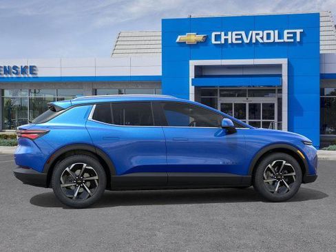 New 2026 Chevrolet Equinox EV LT image 5