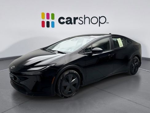 Used 2024 Toyota Prius LE image 1