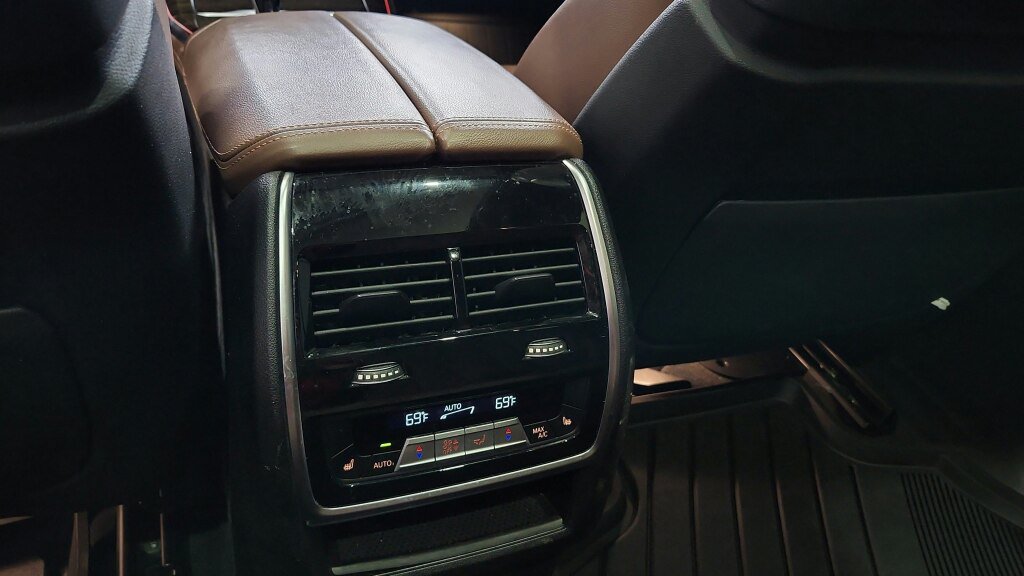 Used 2020 BMW X5 M50i AWD/4WD image 38