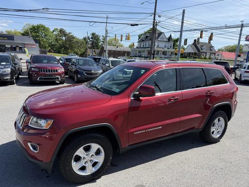 Used 2014 Jeep Grand Cherokee Laredo w/ Quick Order Package 23E AWD/4WD image 1