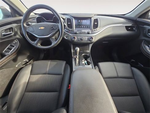 Used 2018 Chevrolet Impala LT image 10
