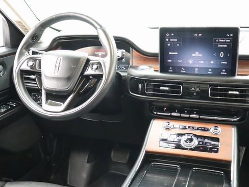 Used 2022 Lincoln Aviator Reserve image 44