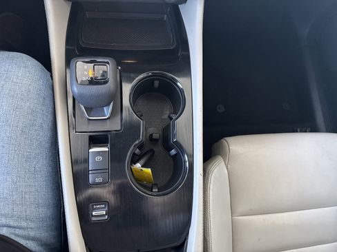 Used 2021 Nissan Rogue SL image 32