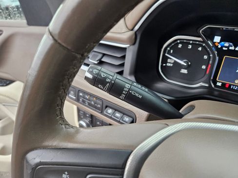 Used 2021 GMC Yukon Denali w/ Denali Premium Package image 14