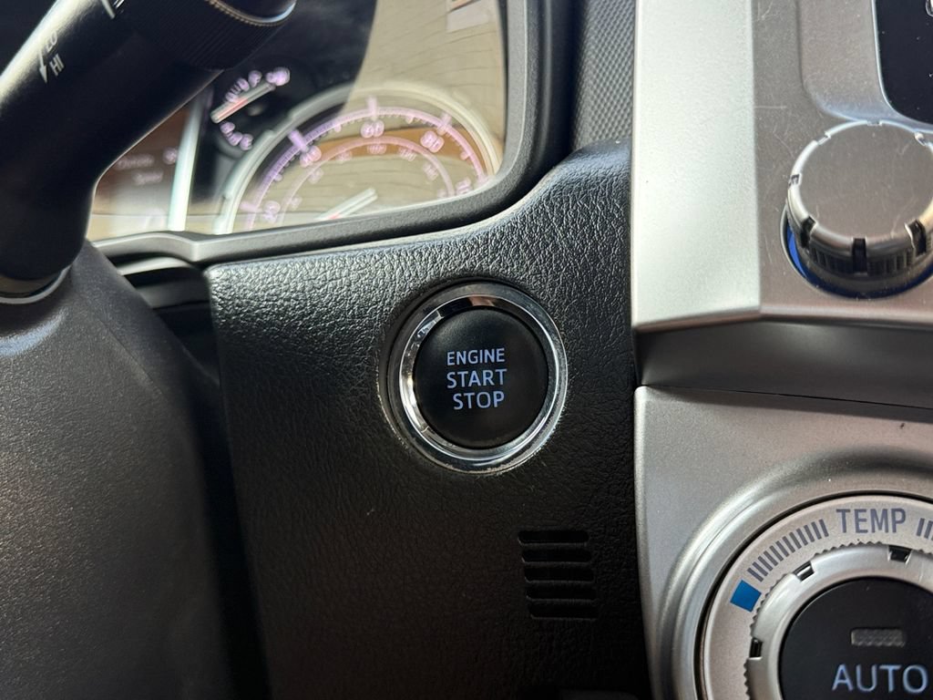 Used 2021 Toyota 4Runner Limited AWD/4WD image 18