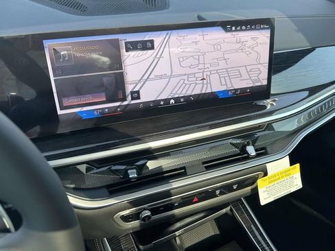 New 2026 BMW X5 xDrive40i w/ M Sport Package AWD/4WD image 16