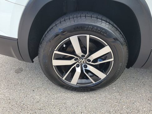 Used 2021 Volkswagen Atlas SE FWD image 30