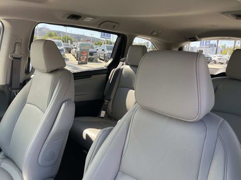 Certified 2023 Honda Odyssey EX-L image 16